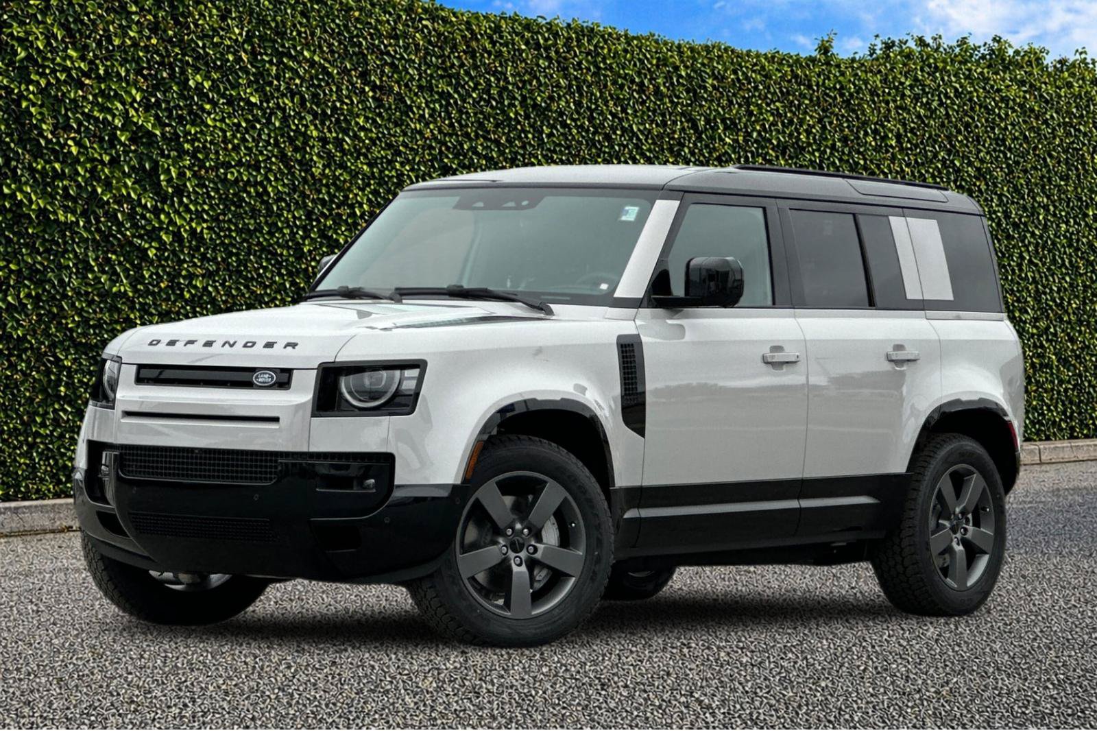 New 2026 Land Rover Defender 110 X-Dynamic SE AWD/4WD image 1