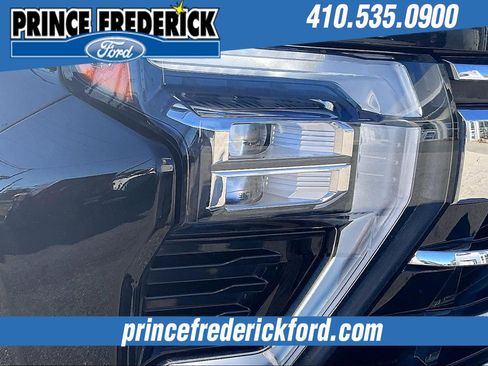 Used 2024 Chevrolet Silverado 2500 LTZ w/ LTZ Premium Package image 27