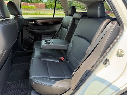 Used 2015 Subaru Outback 2.5i Limited AWD/4WD image 20