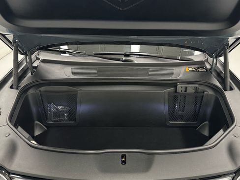 Used 2026 Rivian R1S Premium image 41