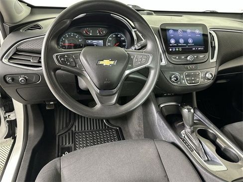 Used 2020 Chevrolet Malibu LT image 21