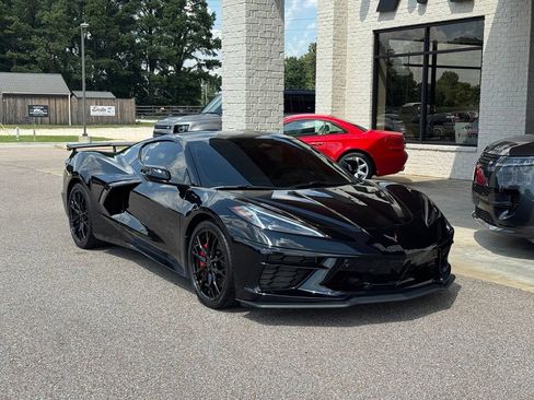 Used 2025 Chevrolet Corvette Stingray Preferred Cpe w/ Z51 Performance Package RWD image 18