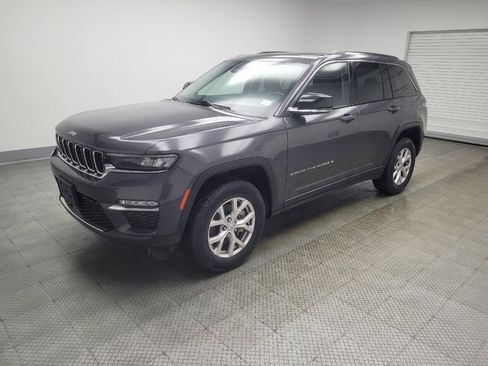Used 2022 Jeep Grand Cherokee Limited image 2