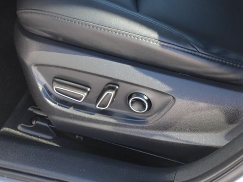 Used 2018 Toyota Prius Prime Premium FWD image 13