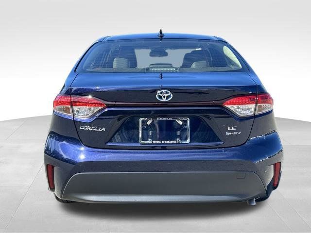 Used 2025 Toyota Corolla LE AWD/4WD image 4