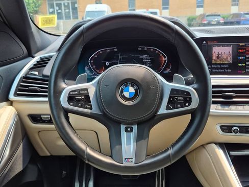 Used 2022 BMW X6 xDrive40i w/ M Sport Package AWD/4WD image 15