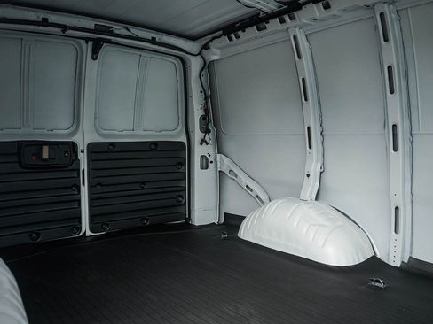 New 2025 Chevrolet Express 3500 w/ Driver Convenience Package image 13