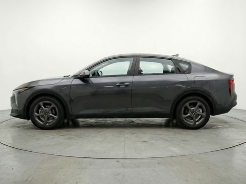 Used 2025 Kia K4 LXS image 5
