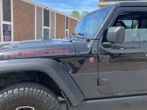 Used 2023 Jeep Wrangler Unlimited Rubicon image 3