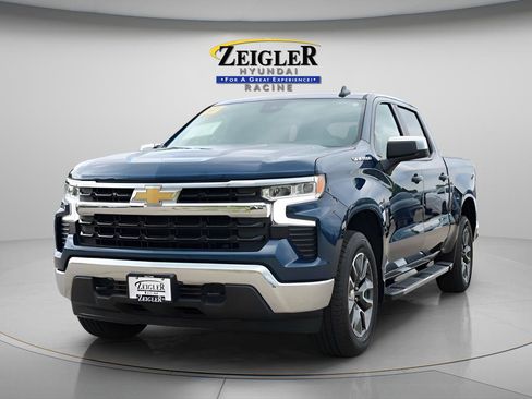 Used 2023 Chevrolet Silverado 1500 LT AWD/4WD image 3