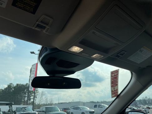 Used 2020 Ford Escape SEL image 19