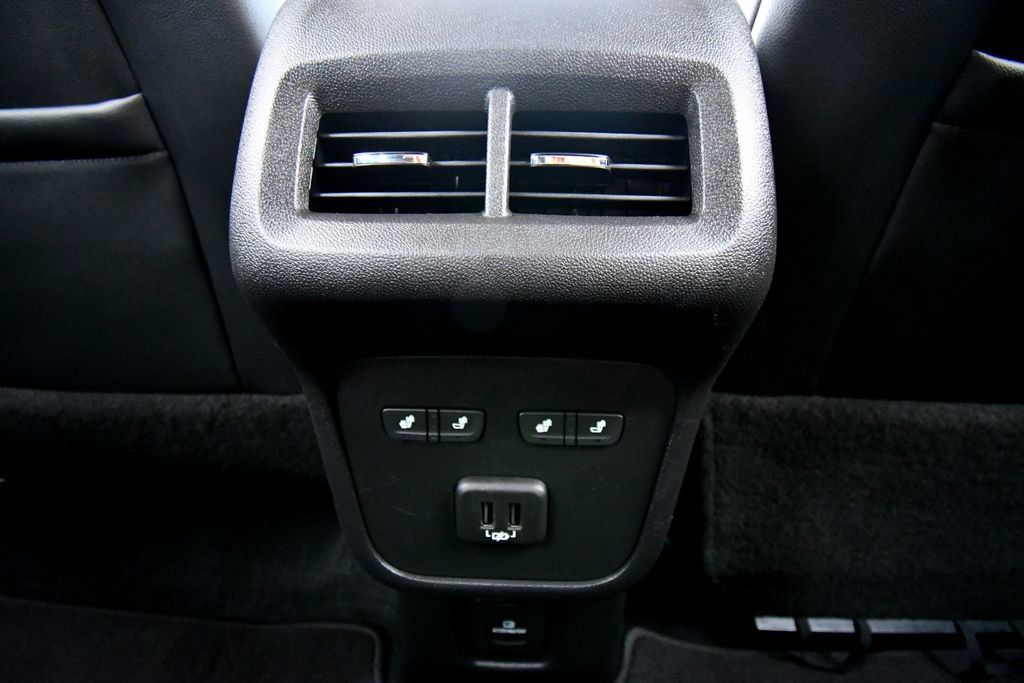 Used 2020 Chevrolet Equinox Premier AWD/4WD image 21