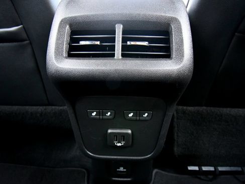 Used 2020 Chevrolet Equinox Premier AWD/4WD image 21