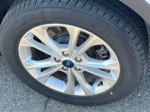 Used 2019 Ford Escape SE FWD image 22