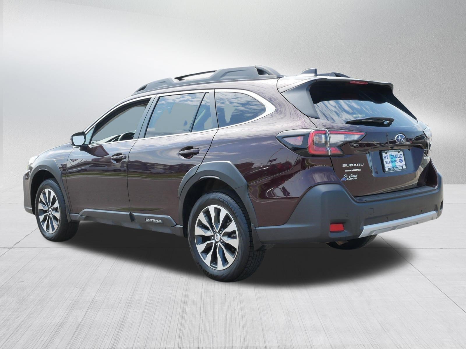 Certified 2025 Subaru Outback Limited AWD/4WD image 5