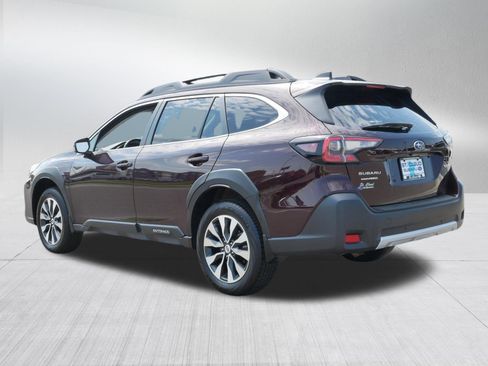 Certified 2025 Subaru Outback Limited AWD/4WD image 5