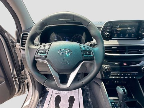 Used 2020 Hyundai Tucson Limited FWD image 11