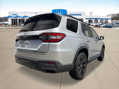 New 2026 Honda Pilot Black Edition image 3