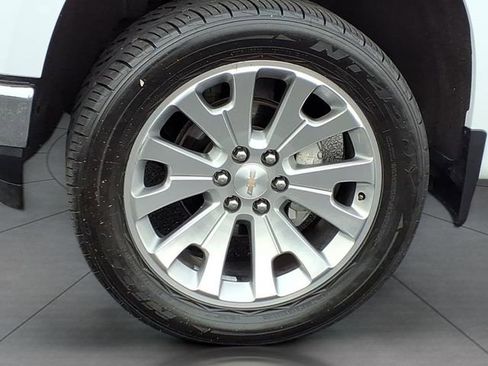 Used 2022 Chevrolet Silverado 1500 LT image 6
