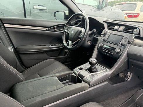 Used 2019 Honda Civic Sport image 10