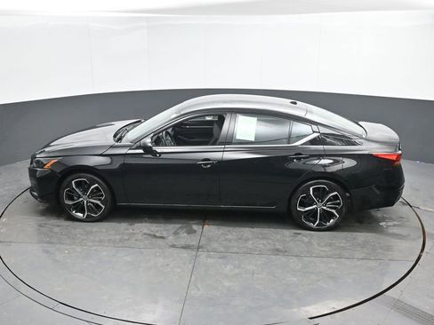 Used 2025 Nissan Altima 2.5 SR FWD image 40