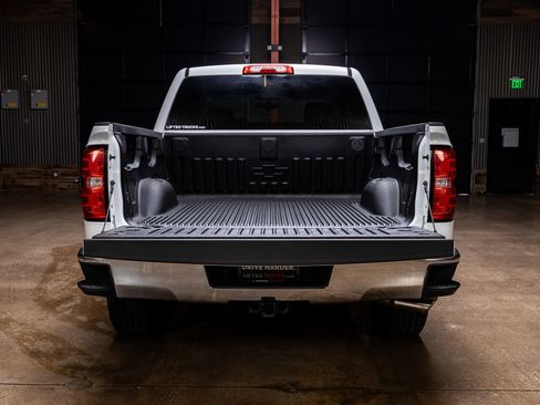 Used 2018 Chevrolet Silverado 1500 LT w/ All Star Edition AWD/4WD image 8