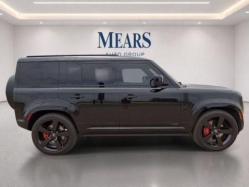 Used 2025 Land Rover Defender 110 X AWD/4WD image 6