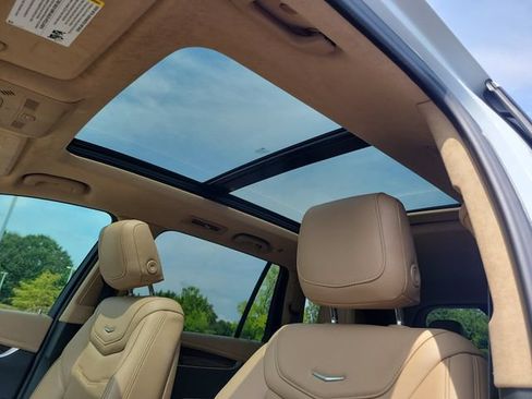 Used 2024 Cadillac XT6 Premium Luxury w/ Platinum Package FWD image 15