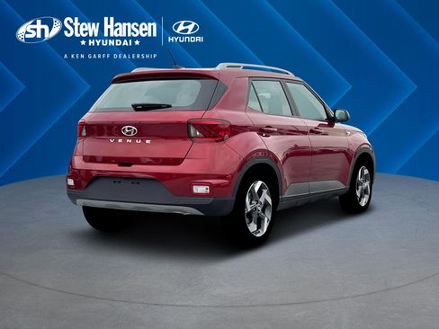 New 2025 Hyundai Venue SEL image 8