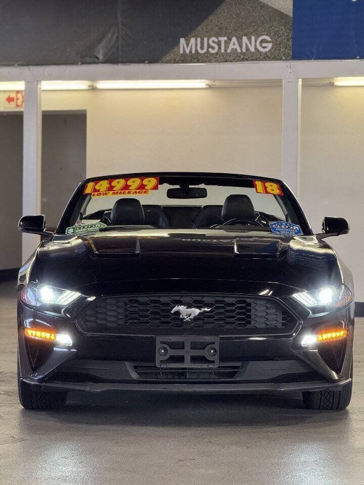 Used 2018 Ford Mustang Premium RWD image 2