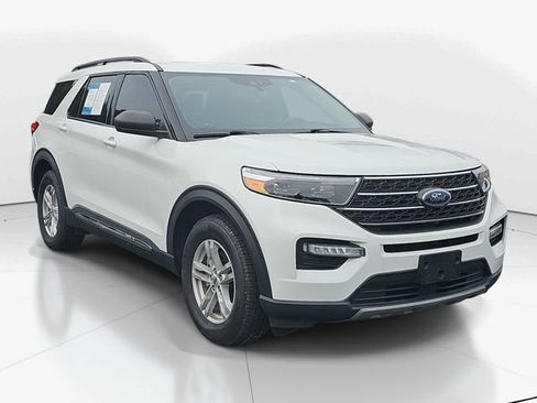 Used 2022 Ford Explorer XLT w/ Equipment Group 202A image 1