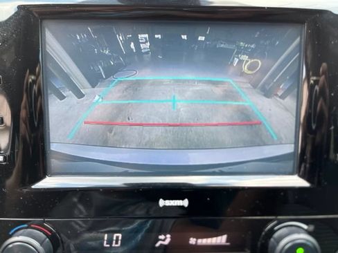 Used 2020 Toyota Camry SE FWD image 21