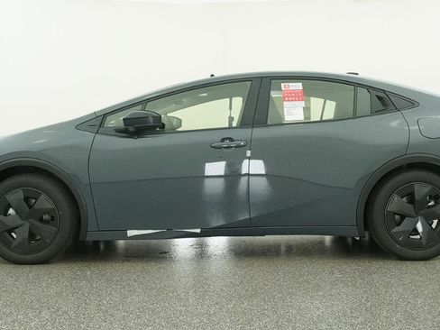 New 2026 Toyota Prius Plug-In Hybrid image 12