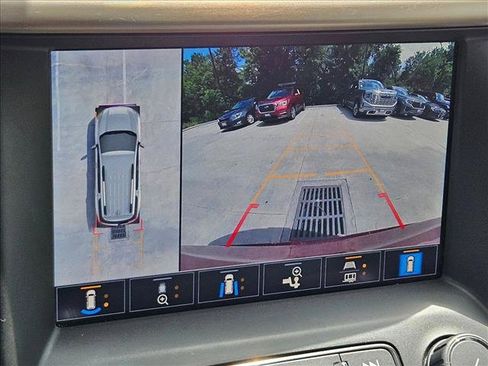 Used 2021 GMC Acadia Denali w/ Denali Technology Package FWD image 12