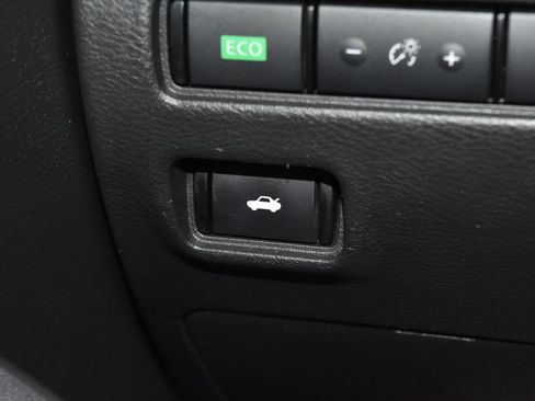 Certified 2025 Nissan Sentra SV w/ Lighting Package FWD image 15