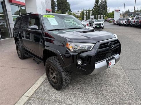 Certified 2024 Toyota 4Runner TRD Off-Road Premium w/ Off Road Premium Plus Package AWD/4WD image 8
