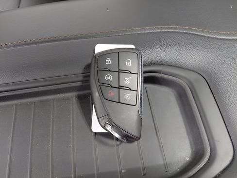 Certified 2023 Chevrolet Suburban High Country w/ Max Trailering Package AWD/4WD image 10