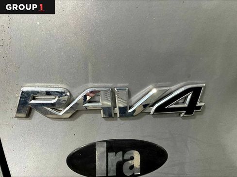 Used 2020 Toyota RAV4 XLE w/ Convenience Package image 10