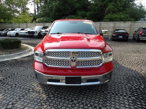 Used 2018 RAM 1500 Laramie AWD/4WD image 2