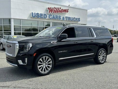 Used 2022 GMC Yukon XL Denali image 1