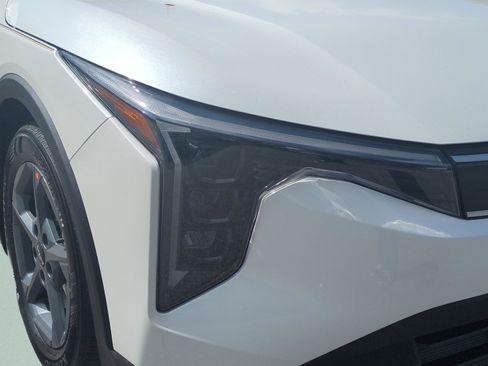 New 2026 Kia K4 FWD image 10