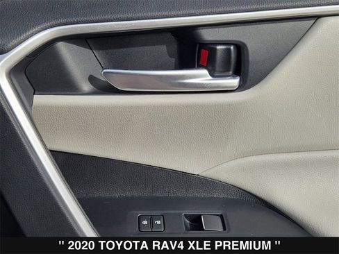 Used 2020 Toyota RAV4 XLE Premium image 31