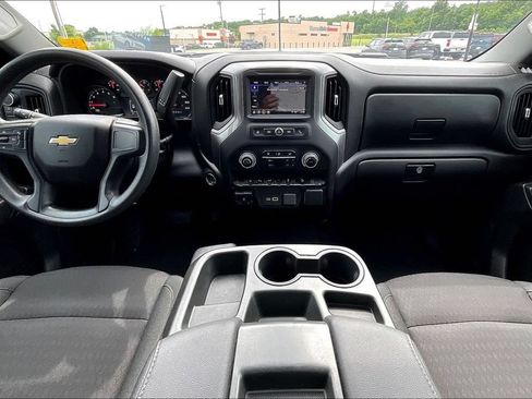 Used 2025 Chevrolet Silverado 2500 Custom w/ Custom Value Package AWD/4WD image 5