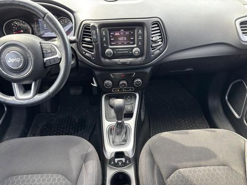Used 2018 Jeep Compass Sport w/ Cold Weather Group image 17