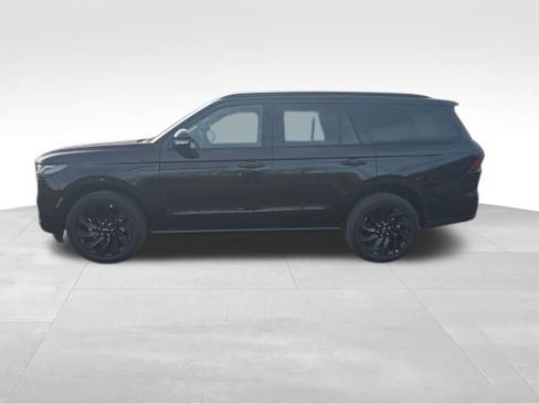 New 2026 Lincoln Navigator Reserve w/ Jet Appearance Package image 3