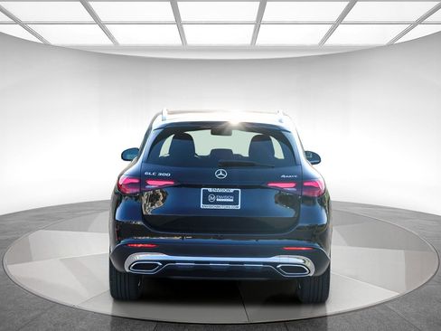 New 2026 Mercedes-Benz GLC 300 4MATIC image 3