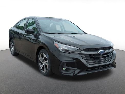 Used 2025 Subaru Legacy Premium image 8