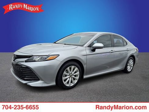 Used 2020 Toyota Camry LE FWD image 1