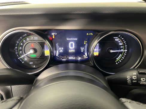 Used 2023 Jeep Wrangler Unlimited image 27