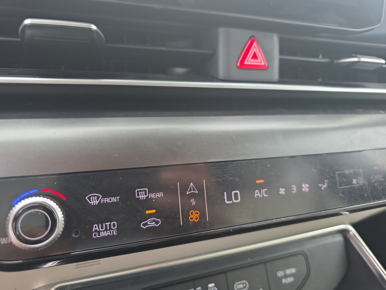 Certified 2025 Kia Carnival SX Prestige FWD image 15